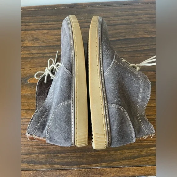 Johnston & Murphy, 11.5, mens gray suede lace up chukka boot like new condition - Picture 9 of 11